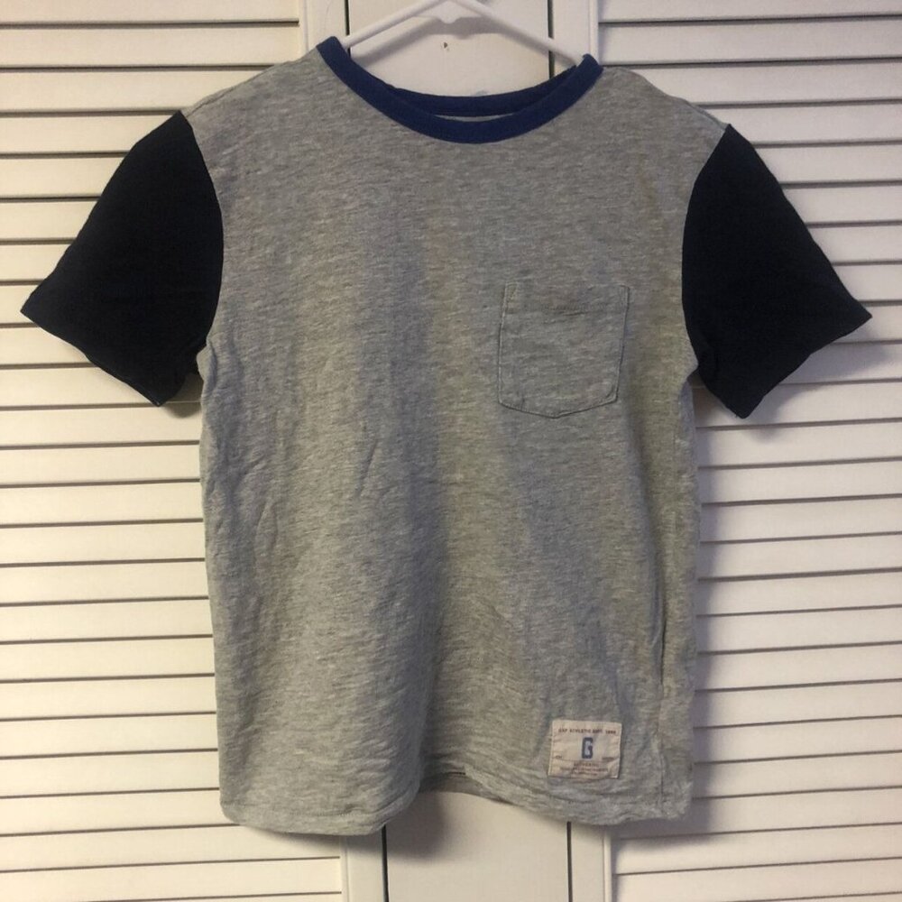 Gap Size M 8 Grey Heather Ringer Tee